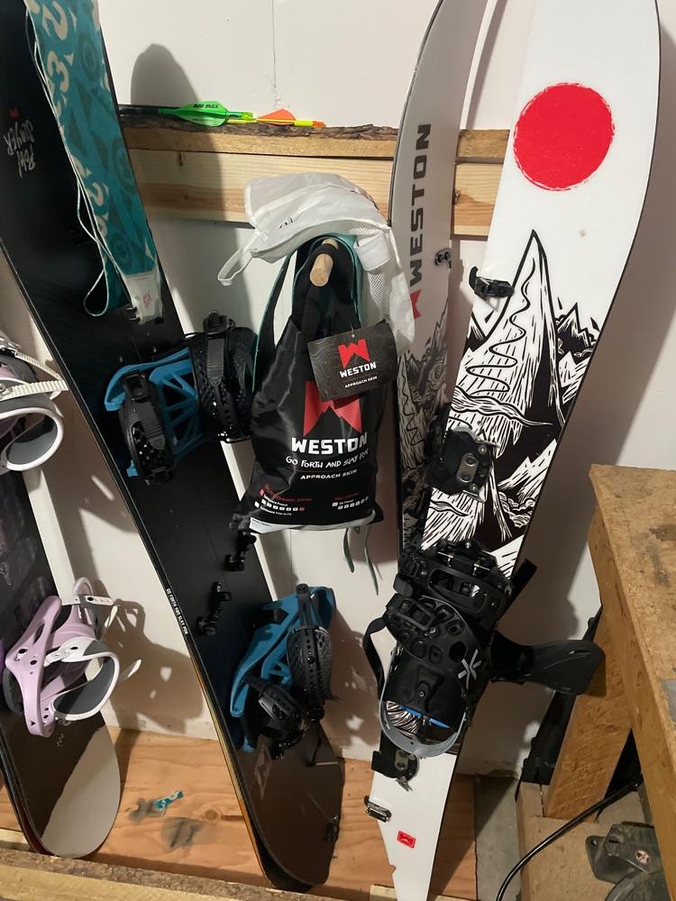 Splitboard touring package