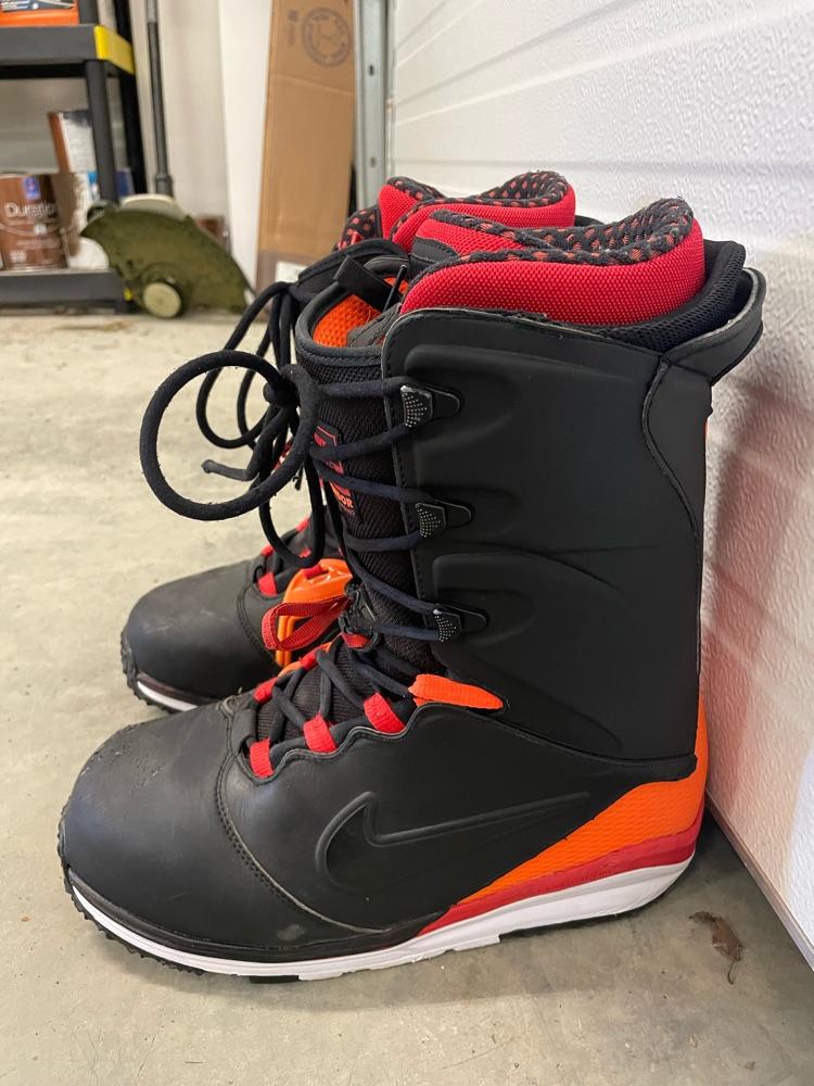 Nike Lunarendor Boots 9.5