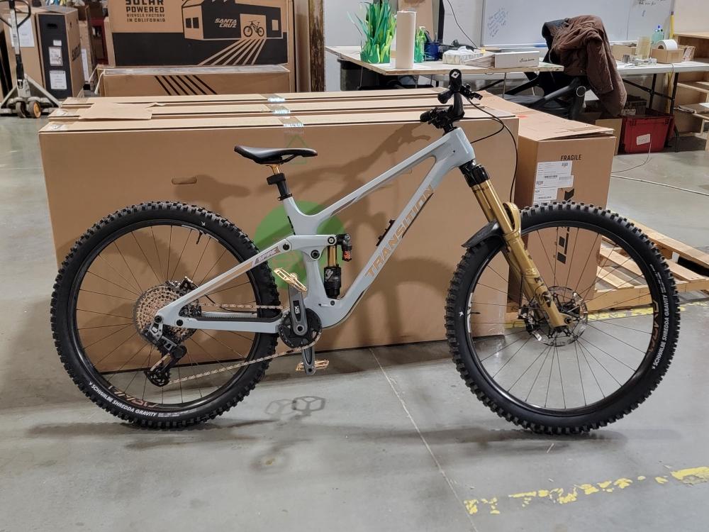 2024 Large Transition Spire frame, 2025 Fox 38 Fork,  2024 Float X2 Rear shock