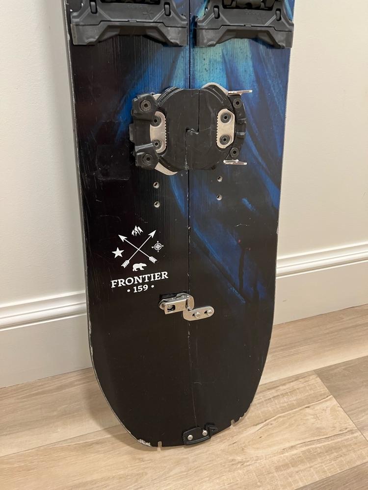 Jones Frontier Splitboard + Jones Skins