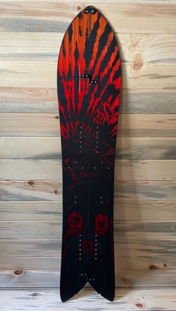 152 jones storm chaser splitboard with skins