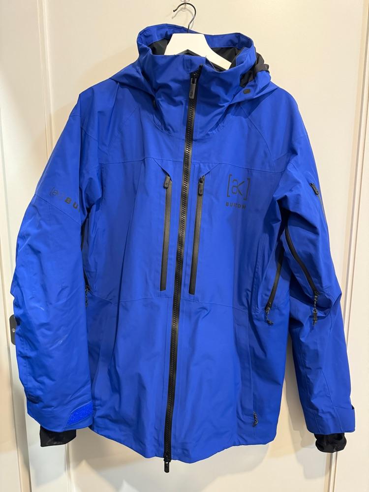 Burton AK Swash GoreTex MINT, worn once