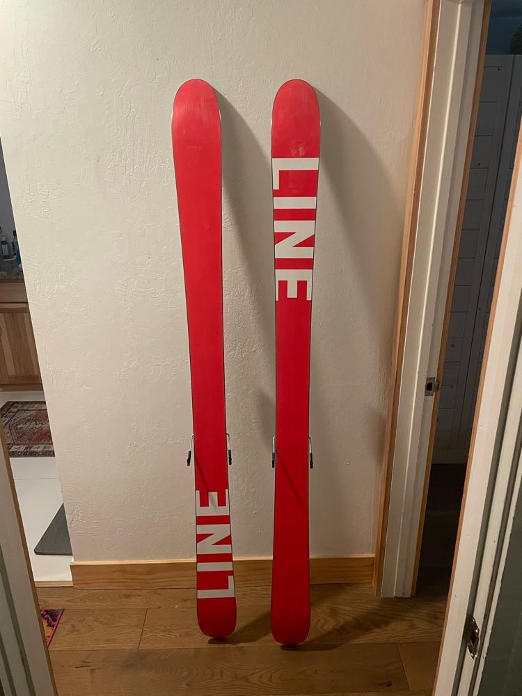Line skis