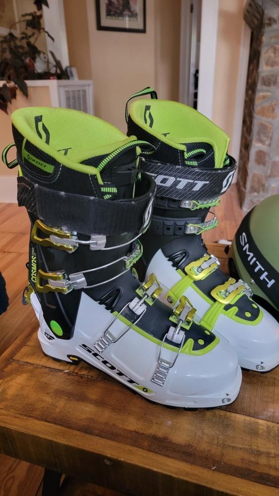 Brand New Ski Boots