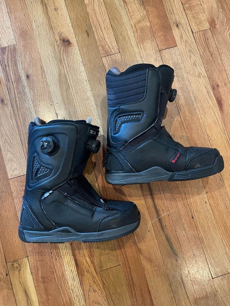 DC TRice snowboard boots Men’s 8.5