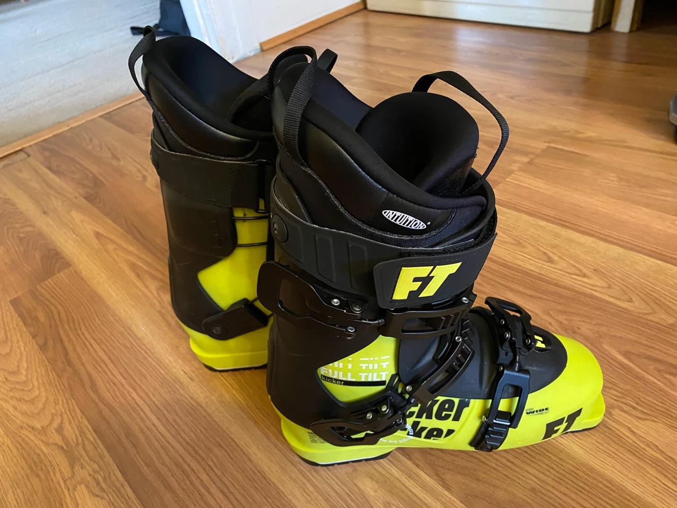 Full Tilt Kicker Ski Boots