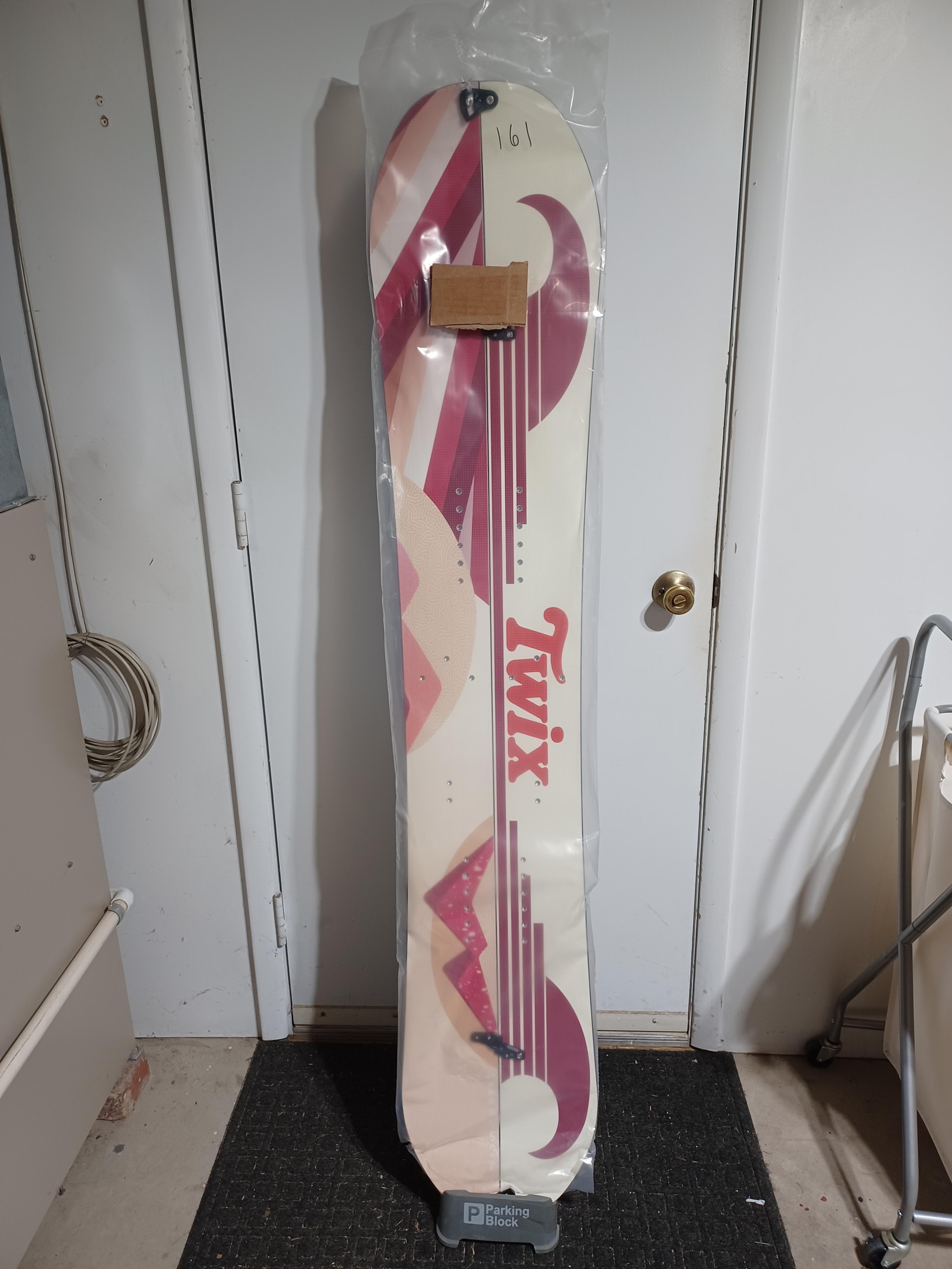 TWIX Doughboard Splitboard made by Venture Snowboards Mens 161cm