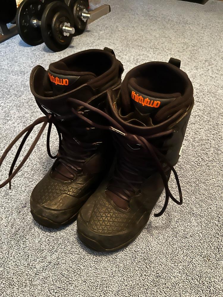 32 TM-3 Men’s Snowboard Boots size 11
