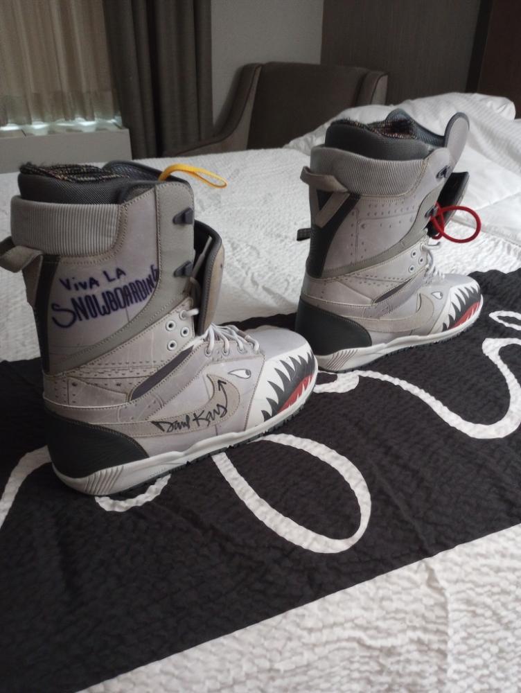 Limited edition Nike Zoom DK QS Danny Kass Warhawk Snowboard Boots